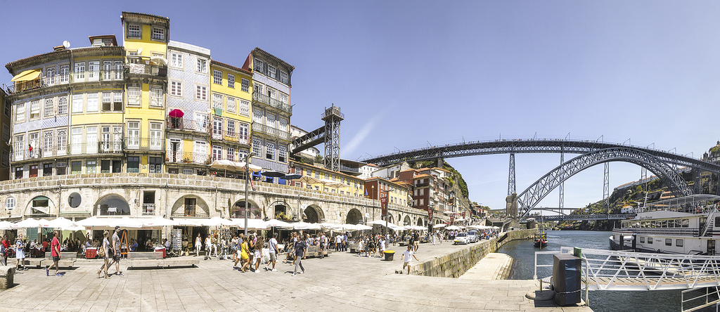 Atra��o inesquecivel visita o Cais da Ribeira no Porto