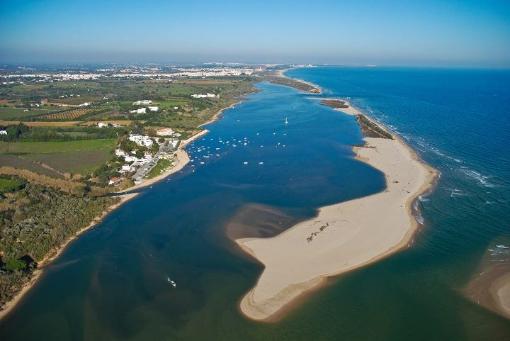 praia-da-f-brica-em-cacela-velha-uma-das-15-melhores-do-mundo