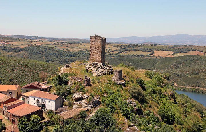 Castelo de Penas Roias em Mogadouro