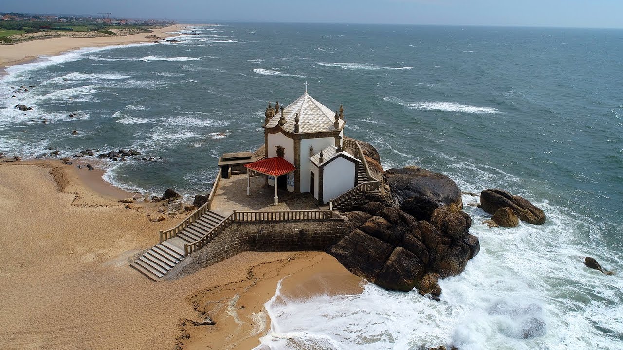 Capela mais bonita de Portugal fica a 30 minutos do Porto Capela do Senhor da Pedra
