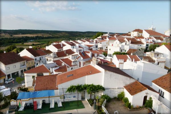 Mora é uma vila portuguesa no Alentejo muito bonita para visitar