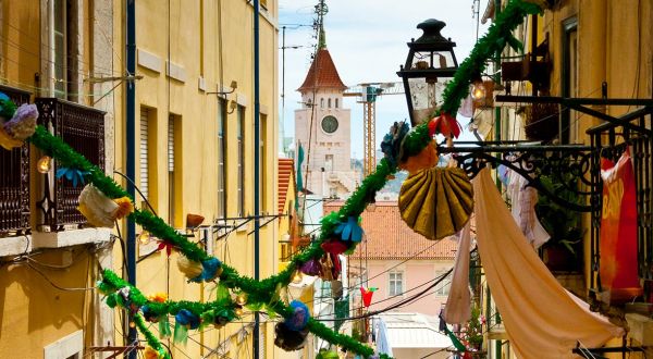 O segundo bairro mais antigo da Europa recebe a maior festa de Portugal