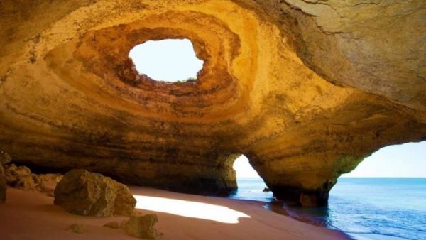 O que precisas saber para visitar Benagil no Algarve