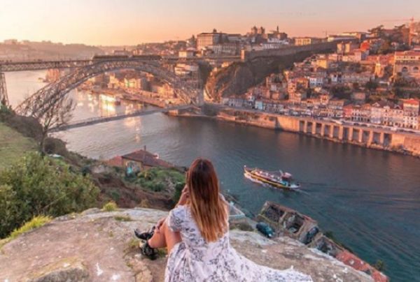 Aqui se tira a fotografia mais bonita do Porto