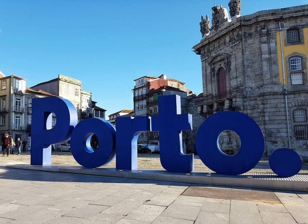 Explore a costa de Portugal de Lisboa ao Porto