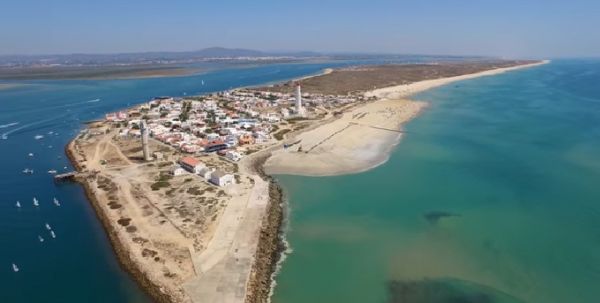 Conheça a Ilha do Farol uma das atações mais belas do Algarve