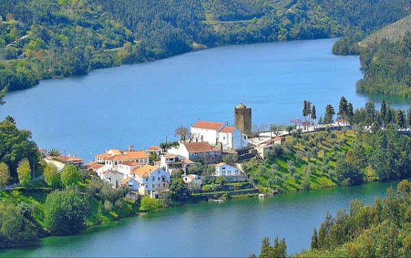 Esta vila foi considerada uma das mais bonitas vilas de Portugal