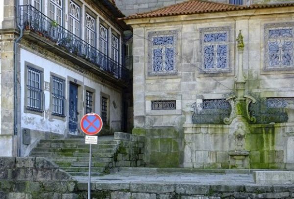 Tem mais de 700 anos é a casa mais antiga do Porto