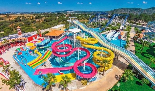 Portugal tem dois dos melhores parques aquáticos da Europa