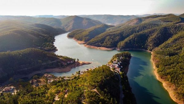 Há uma aldeia Portuguesa entre os 15 tesouros escondidos da Europa