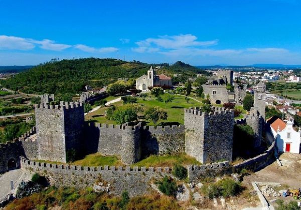 Fica a 30 minutos de Coimbra o castelo mais antigo de Portugal
