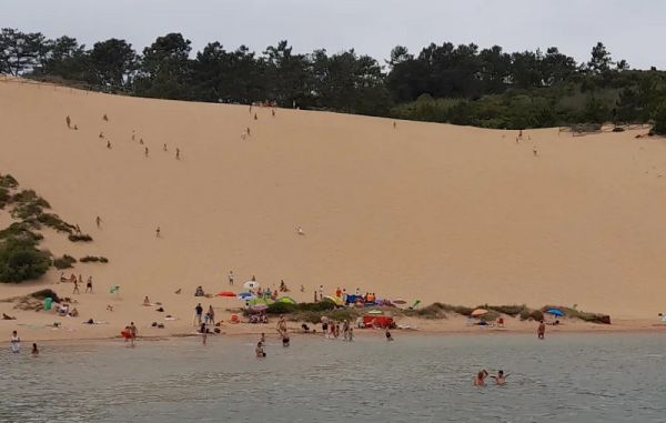 A maior duna de Portugal tem mais de 50 metros de altura
