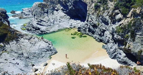 Há uma praia entre os 15 tesouros escondidos de Portugal